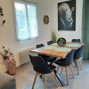 Proche Aeroport A Pied O' Jungle Apartamento
